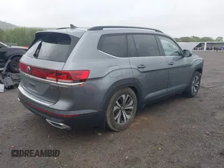 2024 Volkswagen Atlas SE with VIN 1V2LR2CA8RC514627, listed as a IAAI auction lot 42314638 with 18,722 mi miles and . Bid and sale history available at DreamBid. Image 4.