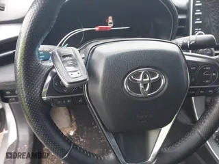 2019 Toyota Avalon XLE with VIN 4T1BZ1FB8KU006035, listed as a IAAI auction lot 41591179 with 111,917 mi miles. Bid and sale history available at carsss.com. Image 11.
