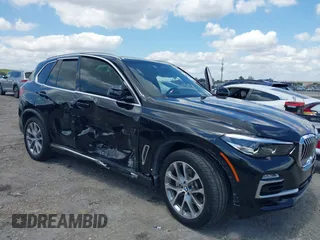 2019 BMW X5 xDrive40i with VIN 5UXCR6C59KLL23735, listed as a IAAI auction lot 41999791 with 31,072 mi miles. Bid and sale history available at carsss.com. Image 6.