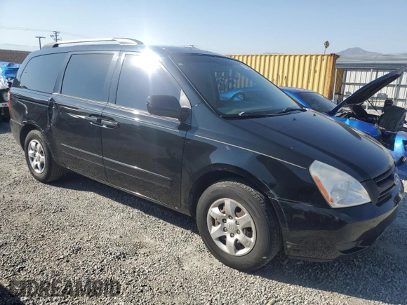 2010 Kia Sedona LX with VIN KNDMG4C38A6327139, listed as a Copart auction lot 72758954 with 172,870 mi miles and Salvage Title. Bid and sale history available at carsss.com. Image 4.