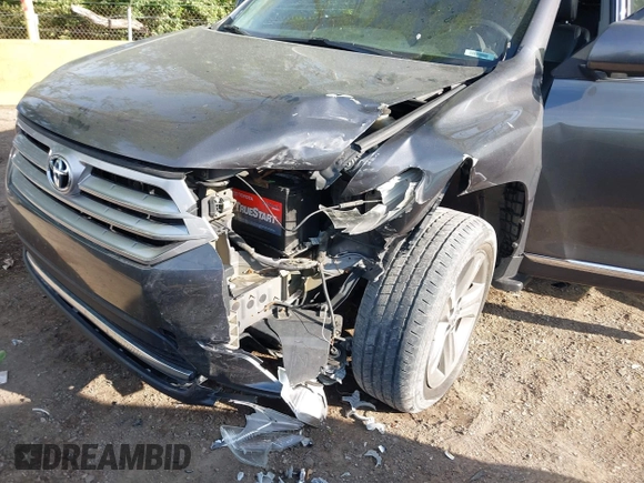 2011 Toyota Highlander Limited with VIN 5TDDK3EH7BS055802, listed as a IAAI auction lot 42207525 with 146,827 mi miles and . Bid and sale history available at DreamBid. Image 6.