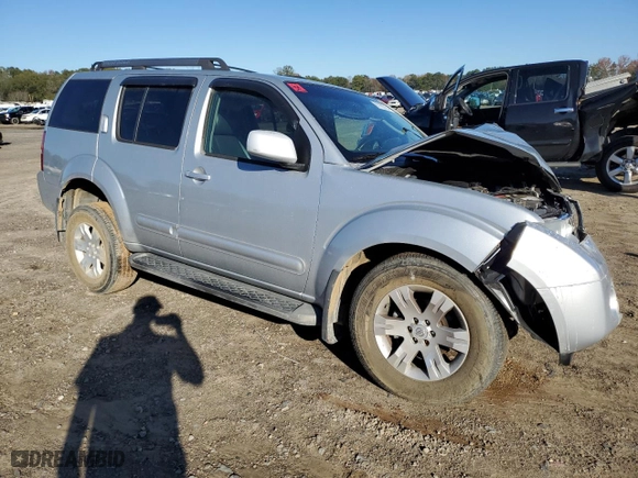 2005 Nissan Pathfinder LE with VIN 5N1AR18W75C723628, listed as a Copart auction lot 81183784 with 164,206 mi miles and Clean Title. Bid and sale history available at carsss.com. Image 4.