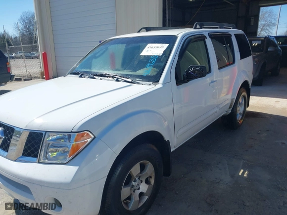 2006 Nissan Pathfinder SE with VIN 5N1AR18U16C600830, listed as a IAAI auction lot 41639635 with 252,214 mi miles. Bid and sale history available at carsss.com. Image 6.