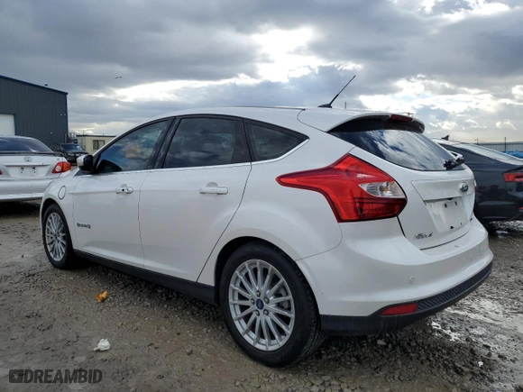2013 Ford Focus Electric with VIN 1FADP3R44DL352402, listed as a Copart auction lot 45566905 with 0 mi miles and Salvage Title. Bid and sale history available at carsss.com. Image 2.
