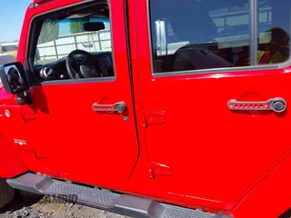 2017 Jeep Wrangler Unlimited Sahara с VIN 1C4BJWEGXHL611873, выставлен на аукционе IAAI как лот 42675608 с пробегом 104 473 миль миль и . История ставок и продаж доступна на DreamBid. Изображение 14.