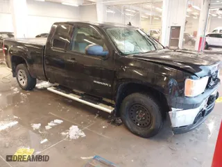 2007 GMC Sierra 1500 SLE1 with VIN 2GTEC19J171641316, listed as a IAAI auction lot 41291929 with 196,000 mi miles. Bid and sale history available at carsss.com. Image 1.
