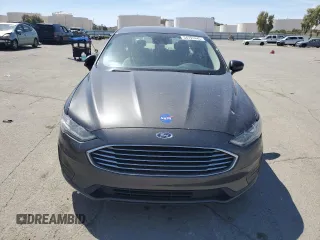 2020 Ford Fusion SE z VIN 3FA6P0LU0LR190090, wystawiony jako Copart lot #54791445 z przebiegiem 166 563 mil mil oraz Szkoda całkowita • Salvage title. Historia ofert i sprzedaży dostępna na DreamBid. Obrazek 5.