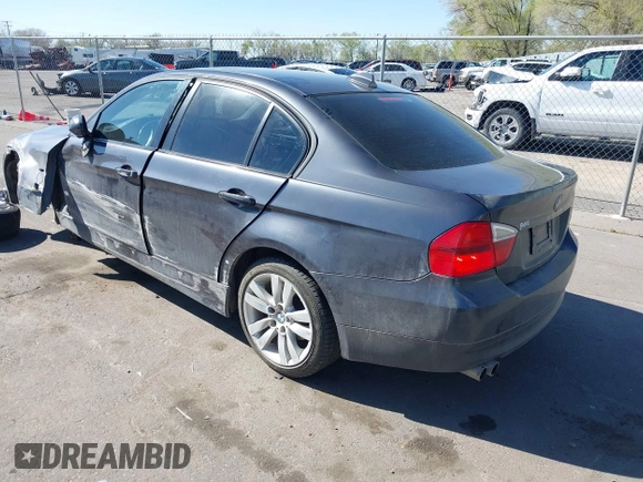 2007 BMW 3 Series 328i z VIN WBAVA33567PV64455, wystawiony jako IAAI lot #42029283 z przebiegiem 156 659 mil mil oraz . Historia ofert i sprzedaży dostępna na DreamBid. Obrazek 3.