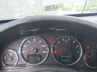 2008 Jeep Liberty Limited z VIN 1J8GN58K68W113973, wystawiony jako IAAI lot #42417083 z przebiegiem 493 836 mil mil oraz . Historia ofert i sprzedaży dostępna na DreamBid. Obrazek 7.