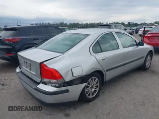2004 Volvo S60 с VIN YV1RS61T842410353, выставлен на аукционе IAAI как лот 41880811 с пробегом 94 697 миль миль и . История ставок и продаж доступна на DreamBid. Изображение 4.