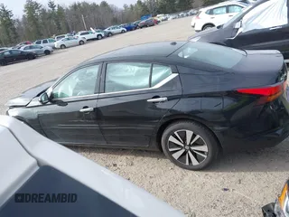 2019 Nissan Altima SL with VIN 1N4BL4EW2KC208389, listed as a IAAI auction lot 41263246 with 51,329 mi miles and . Bid and sale history available at carsss.com. Image 15.