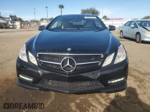 2013 Mercedes-Benz E 550 z VIN WDDKJ7DB7DF203289, wystawiony jako Copart lot #86887974 z przebiegiem 130 987 mil mil oraz Szkoda całkowita • Salvage title. Historia ofert i sprzedaży dostępna na DreamBid. Obrazek 5.
