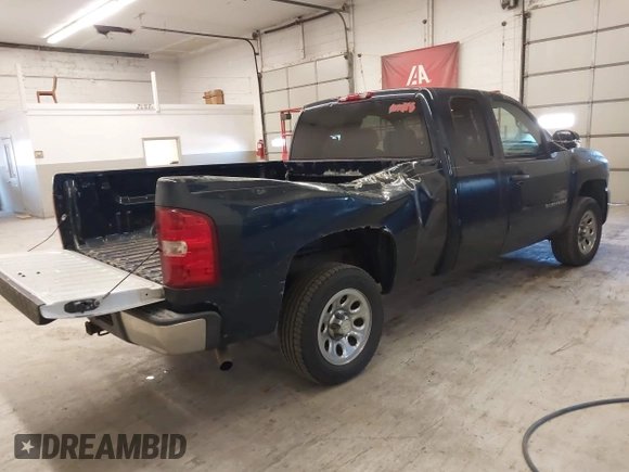 2007 Chevrolet Silverado 1500 LT w/1LT with VIN 2GCEC19C771621072, listed as a IAAI auction lot 41747993 with 217,232 mi miles. Bid and sale history available at carsss.com. Image 4.