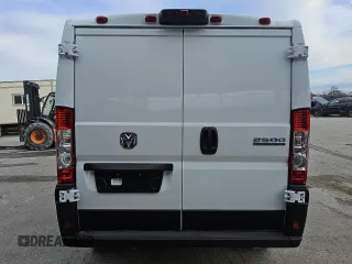 2025 Ram ProMaster Cargo Tradesman with VIN 3C6LRVVG0SE518858, listed as a Copart auction lot 88984475 with 77 mi miles and Clean Title. Bid and sale history available at carsss.com. Image 6.
