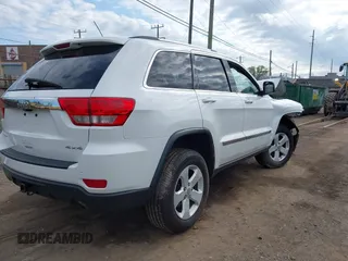 2013 Jeep Grand Cherokee Laredo с VIN 1C4RJFAG1DC549004, выставлен на аукционе IAAI как лот 42193799 с пробегом Не указан миль и . История ставок и продаж доступна на DreamBid. Изображение 4.