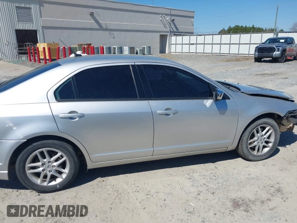 2011 Ford Fusion S with VIN 3FAHP0GA3BR311556, listed as a IAAI auction lot 41668511 with 200,159 mi miles. Bid and sale history available at carsss.com. Image 13.