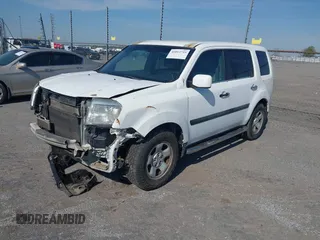 2011 Honda Pilot LX with VIN 5FNYF4H21BB094179, listed as a IAAI auction lot 42012733 with 183,546 mi miles. Bid and sale history available at carsss.com. Image 21.