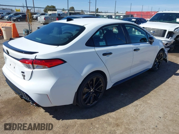 2021 Toyota Corolla SE with VIN 5YFS4MCE4MP075548, listed as a IAAI auction lot 41648015 with 28,840 mi miles. Bid and sale history available at carsss.com. Image 4.