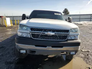 2005 Chevrolet Silverado 3500 SRW LT with VIN 1GCHK33245F953519, listed as a Copart auction lot 46618865 with 221,907 mi miles and Salvage Title. Bid and sale history available at carsss.com. Image 5.