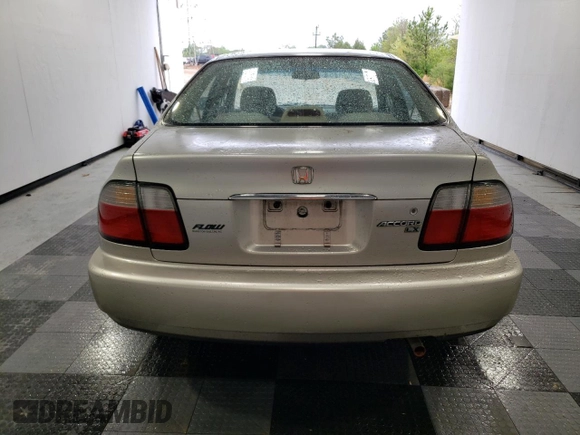 1997 Honda Accord LX with VIN JHMCD5630VC015585, listed as a Copart auction lot 52166155 with 121,820 mi miles and Salvage Title. Bid and sale history available at carsss.com. Image 6.