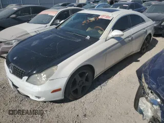 2008 Mercedes-Benz CLS 550 with VIN WDDDJ72XX8A127514, listed as a Copart auction lot 53213095 with 96,157 mi miles and Salvage title. Bid and sale history available at DreamBid. Image 1.