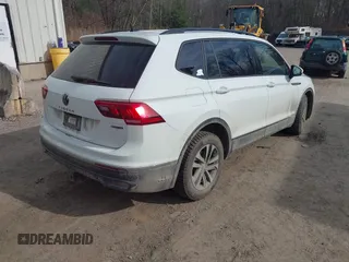 2022 Volkswagen Tiguan S z VIN 3VV0B7AX2NM097402, wystawiony jako IAAI lot #41845707 z przebiegiem 38 668 mil mil oraz . Historia ofert i sprzedaży dostępna na DreamBid. Obrazek 4.