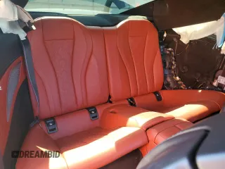 2022 BMW M8 Competition z VIN WBSAE0C08NCK00673, wystawiony jako Copart lot #61285334 z przebiegiem Nie podano mil oraz Szkoda całkowita • Salvage title. Historia ofert i sprzedaży dostępna na DreamBid. Obrazek 10.