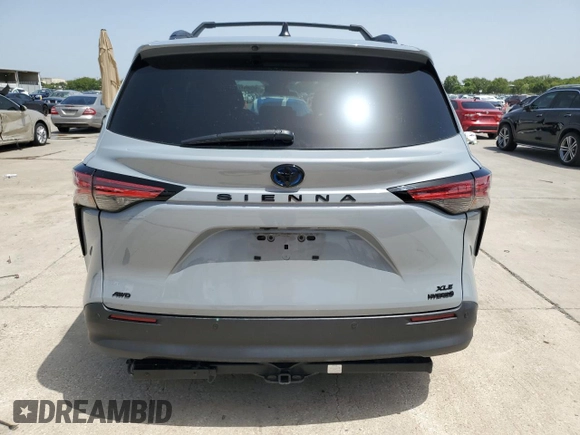 2022 Toyota Sienna XLE Woodland Edition with VIN 5TDASKFC4NS043062, listed as a Copart auction lot 65585174 with 26,077 mi miles and Clean Title. Bid and sale history available at carsss.com. Image 6.