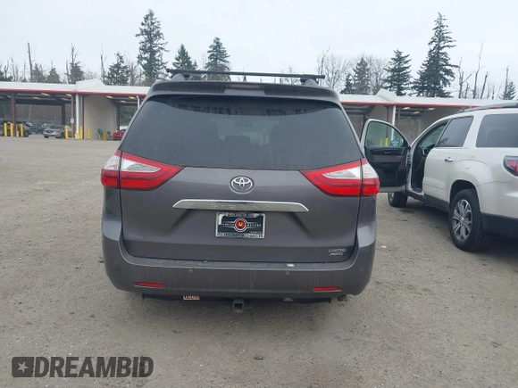 2015 Toyota Sienna Ltd with VIN 5TDDK3DC4FS096867, listed as a IAAI auction lot 41451129 with 226,548 mi miles. Bid and sale history available at carsss.com. Image 16.