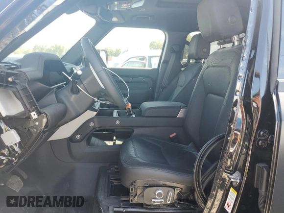 2024 Land Rover Defender X-Dynamic SE with VIN SALE2FEU1R2334322, listed as a Copart auction lot 61026585 with 6,280 mi miles and Non repairable. Bid and sale history available at DreamBid. Image 7.