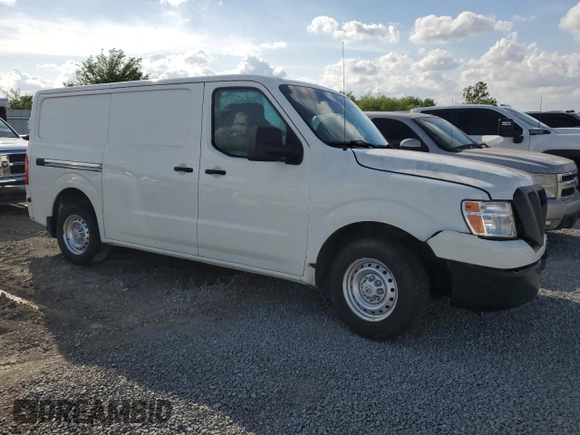 2019 Nissan NV Cargo S z VIN 1N6BF0KM7KN809036, wystawiony jako Copart lot #55559605 z przebiegiem 84 451 mil mil oraz Szkody całkowita. Historia ofert i sprzedaży dostępna na DreamBid. Obrazek 4.