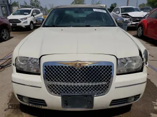 2007 Chrysler 300 Touring z VIN 2C3KA53G97H855530, wystawiony jako Copart lot #57097835 z przebiegiem Nie podano mil oraz Szkoda całkowita • Salvage title. Historia ofert i sprzedaży dostępna na DreamBid. Obrazek 5.