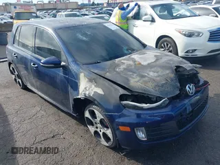 2011 Volkswagen GTI w/Sunroof & Navi PZEV z VIN WVWGD7AJ3BW330203, wystawiony jako IAAI lot #41421043 z przebiegiem Nie podano mil oraz . Historia ofert i sprzedaży dostępna na DreamBid. Obrazek 1.