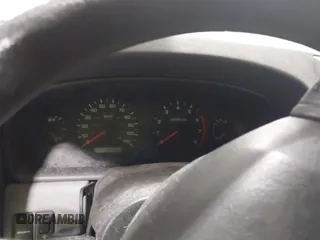 2001 Nissan Xterra XE z VIN 5N1ED28YX1C571796, wystawiony jako IAAI lot #42308046 z przebiegiem Nie podano mil oraz . Historia ofert i sprzedaży dostępna na DreamBid. Obrazek 7.