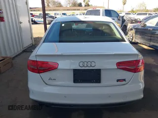 2015 Audi A4 Premium Plus z VIN WAUEFAFL4FN018585, wystawiony jako IAAI lot #41720730 z przebiegiem 65 807 mil mil oraz . Historia ofert i sprzedaży dostępna na DreamBid. Obrazek 16.