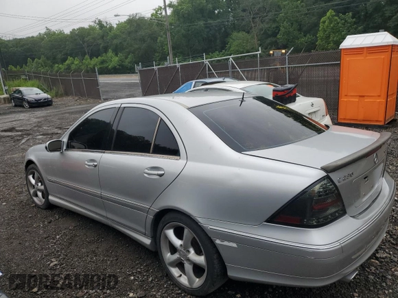 2005 Mercedes-Benz C 230 Kompressor with VIN WDBRF40J45F680204, listed as a Copart auction lot 60809755 with 169,581 mi miles and Salvage title. Bid and sale history available at DreamBid. Image 2.