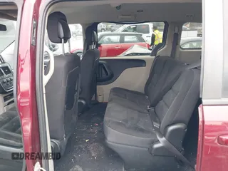 2017 Dodge Grand Caravan SE z VIN 2C4RDGBG8HR793970, wystawiony jako IAAI lot #41691933 z przebiegiem 107 055 mil mil oraz . Historia ofert i sprzedaży dostępna na DreamBid. Obrazek 8.