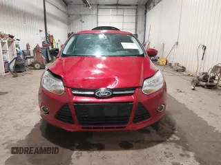 2012 Ford Focus SE z VIN 1FAHP3F21CL114445, wystawiony jako IAAI lot #42277986 z przebiegiem 89 317 mil mil oraz . Historia ofert i sprzedaży dostępna na DreamBid. Obrazek 12.