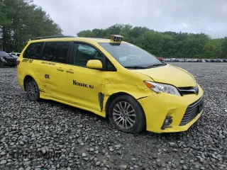 2020 Toyota Sienna XLE Auto Access Seat with VIN 5TDYZ3DC4LS025001, listed as a Copart auction lot 58201225 with 120,395 mi miles and Salvage title. Bid and sale history available at DreamBid. Image 4.