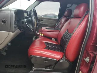 2004 GMC Yukon SLE z VIN 1GKEC13V64R310458, wystawiony jako Copart lot #49212215 z przebiegiem 123 839 mil mil oraz Szkoda całkowita • Salvage title. Historia ofert i sprzedaży dostępna na DreamBid. Obrazek 7.