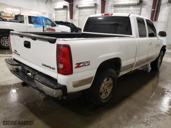 2003 Chevrolet Silverado 1500 LT with VIN 2GCEK19T131282872, listed as a Copart auction lot 82760024 with 190,615 mi miles and Salvage Title. Bid and sale history available at carsss.com. Image 3.