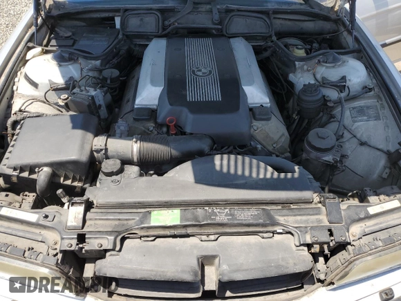 2001 BMW 7 Series 740iL z VIN WBAGH83461DP30331, wystawiony jako Copart lot #62536945 z przebiegiem 121 724 mil mil oraz Czysty tytuł • Clean title. Historia ofert i sprzedaży dostępna na DreamBid. Obrazek 11.