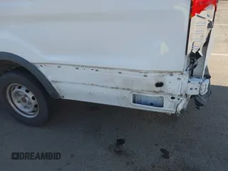 2018 Ford Transit Cargo with VIN 1FTBW3XG8JKA67561, listed as a IAAI auction lot 41997562 with 125,072 mi miles. Bid and sale history available at carsss.com. Image 18.