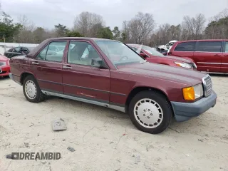 1986 Mercedes-Benz 190 with VIN WDBDA24D1GF156335, listed as a Copart auction lot 50976435 with 106,109 mi miles and Clean Title. Bid and sale history available at carsss.com. Image 4.