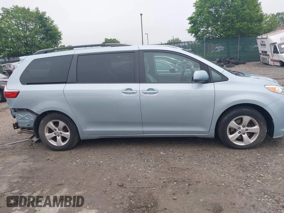 2015 Toyota Sienna LE AAS with VIN 5TDKK3DC4FS663876, listed as a IAAI auction lot 42155091 with 82,602 mi miles and . Bid and sale history available at DreamBid. Image 13.