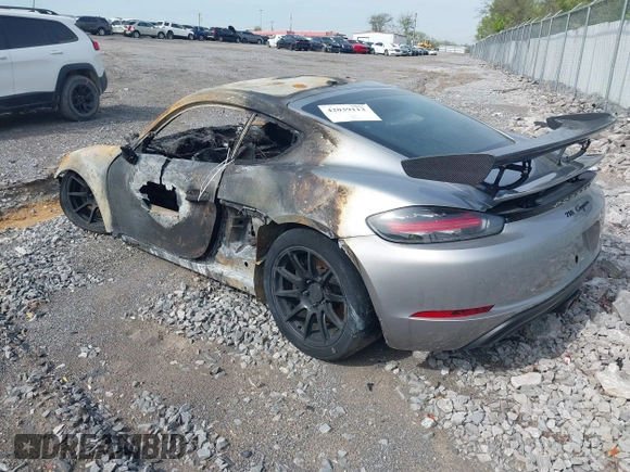 2017 Porsche 718 Cayman z VIN WP0AA2A89HS270863, wystawiony jako IAAI lot #42039112 z przebiegiem Nie podano mil oraz . Historia ofert i sprzedaży dostępna na DreamBid. Obrazek 3.
