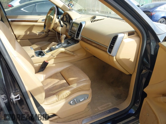 2014 Porsche Cayenne S z VIN WP1AB2A27ELA55804, wystawiony jako IAAI lot #42083807 z przebiegiem 161 590 mil mil oraz . Historia ofert i sprzedaży dostępna na DreamBid. Obrazek 5.
