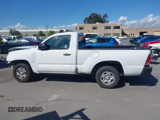 2014 Toyota Tacoma z VIN 5TFNX4CN0EX036172, wystawiony jako IAAI lot #42257113 z przebiegiem 171 601 mil mil oraz . Historia ofert i sprzedaży dostępna na DreamBid. Obrazek 15.