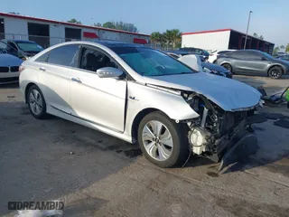 2015 Hyundai Sonata Hybrid Limited with VIN KMHEC4A44FA119321, listed as a IAAI auction lot 41517009 with 126,284 mi miles. Bid and sale history available at carsss.com. Image 1.