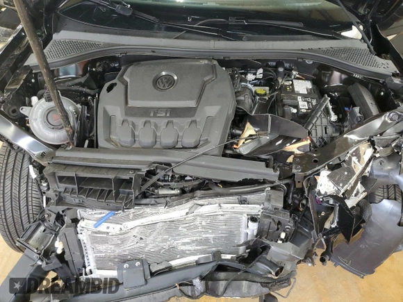 2024 Volkswagen Tiguan with VIN 3VVTB7AXXRM217272, listed as a Copart auction lot 64367425 with 8,015 mi miles and Salvage title. Bid and sale history available at DreamBid. Image 12.